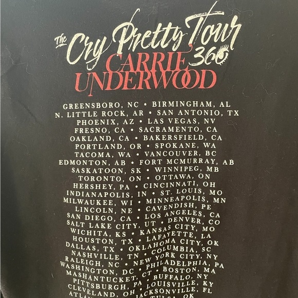 Carrie Underwood the Cry Pretty Tour 360 black concert tee size small - Picture 6 of 7